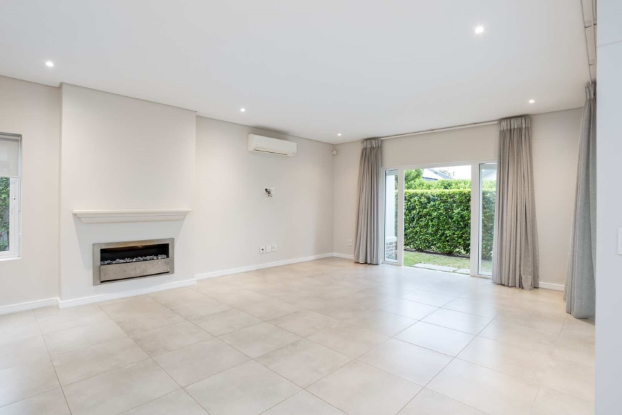 To Let 4 Bedroom Property for Rent in Val De Vie Estate Western Cape